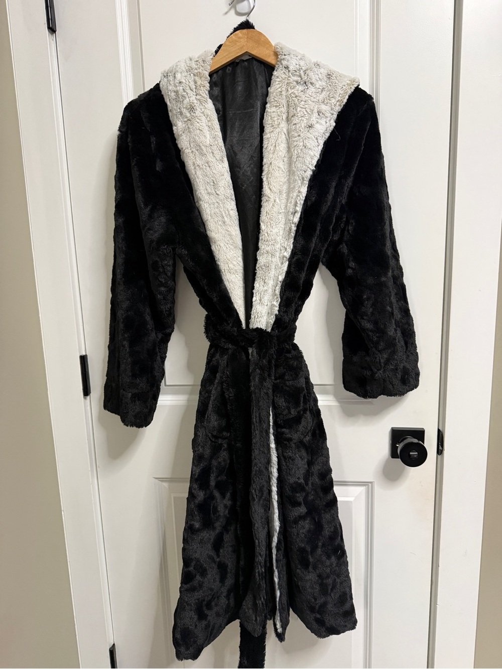 Minky Couture Hooded Plush Bath Robe - Black with Cream Trim- like new